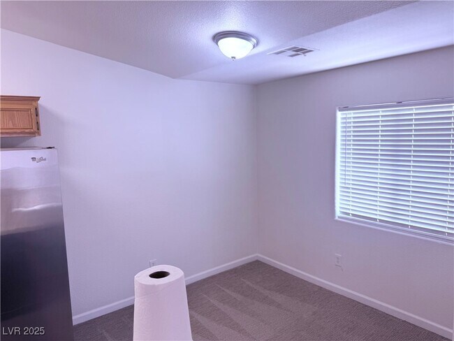 Building Photo - 2110 Los Feliz St