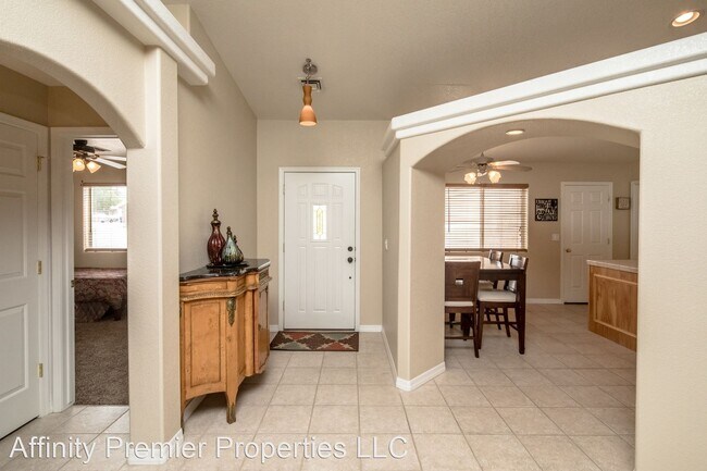 Building Photo - 3 br, 2 bath  - 3551 Oro Grande Blvd.
