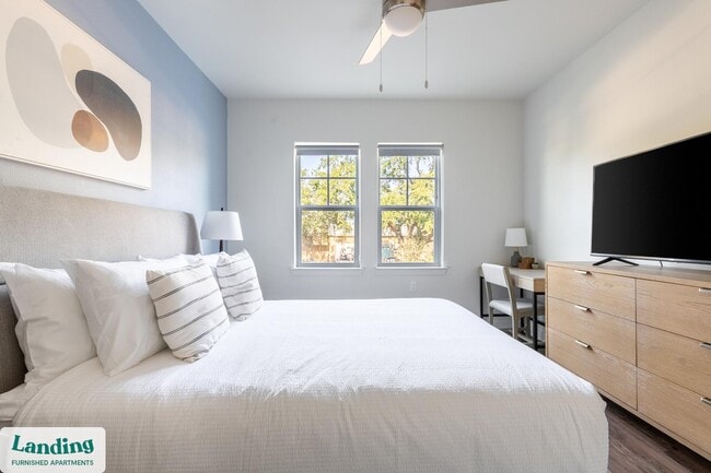 Building Photo - 1225 Utica Dr