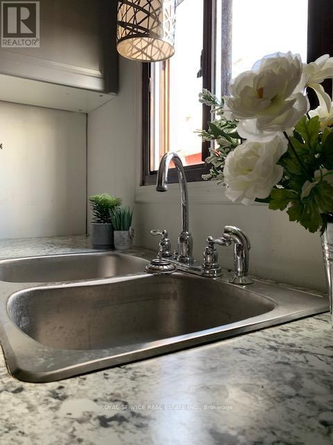 Building Photo - 1037 Arthur St