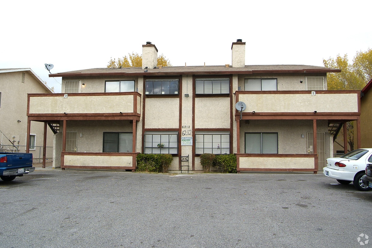 Building Photo - Sierra Oeste 2