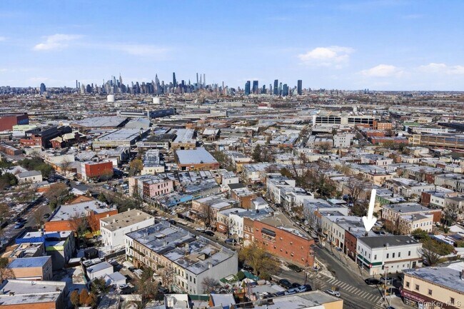 Foto del edificio - 60-89 54th St