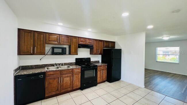 Foto del edificio - 909 W Orange St