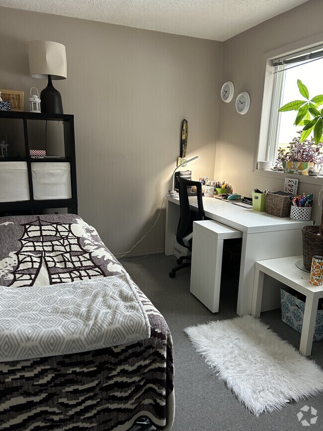 Townhomes under C1,500 in Coldstream, BC 1 Townhouses