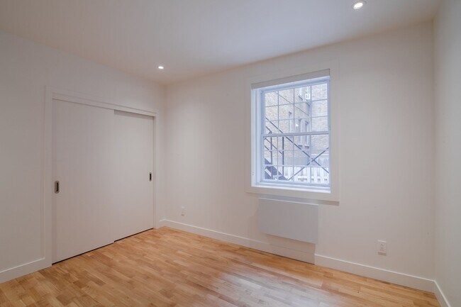 Photo du bâtiment - 2060 Rue du Fort