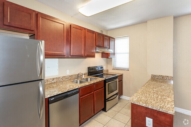 2BR, 1BA - 708 SF - Convent Gardens Apartments