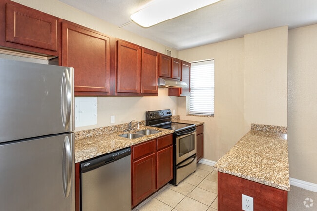 2BR, 1BA - 708 SF - Convent Gardens Apartments