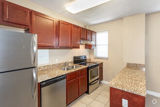 2BR, 1BA - 708 SF - Convent Gardens Apartments