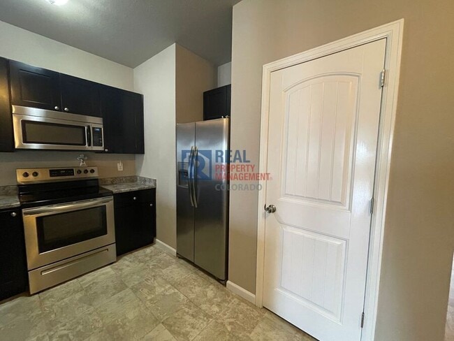 Building Photo - 4273 Perryville Pt