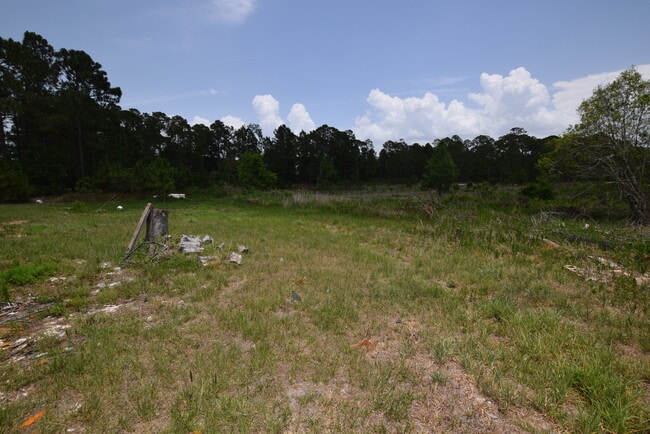 Building Photo - 4 bedroom 2 bath home for rent at 40404 Ho...