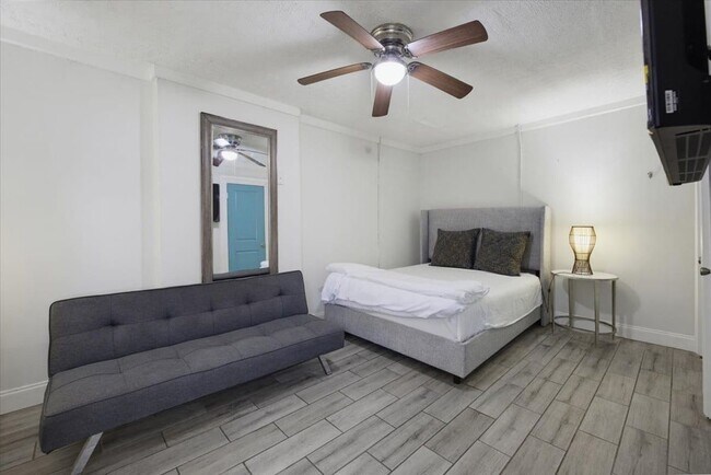 Foto del edificio - 235 Walnut St NW