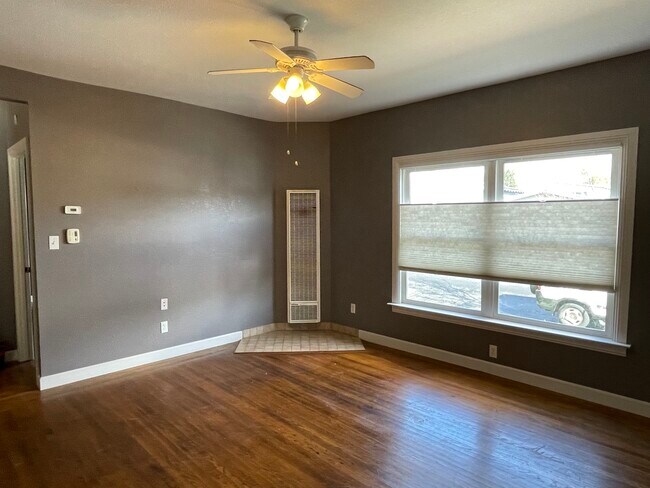 living room - 2326 Browning St