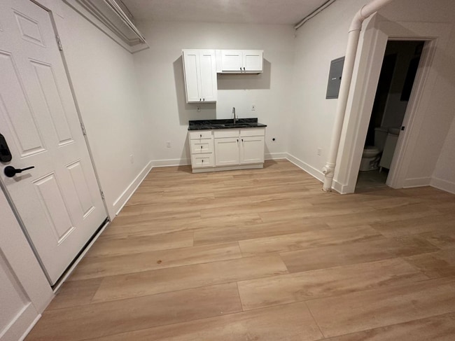 Photo - 14148 Superior Rd Apartment