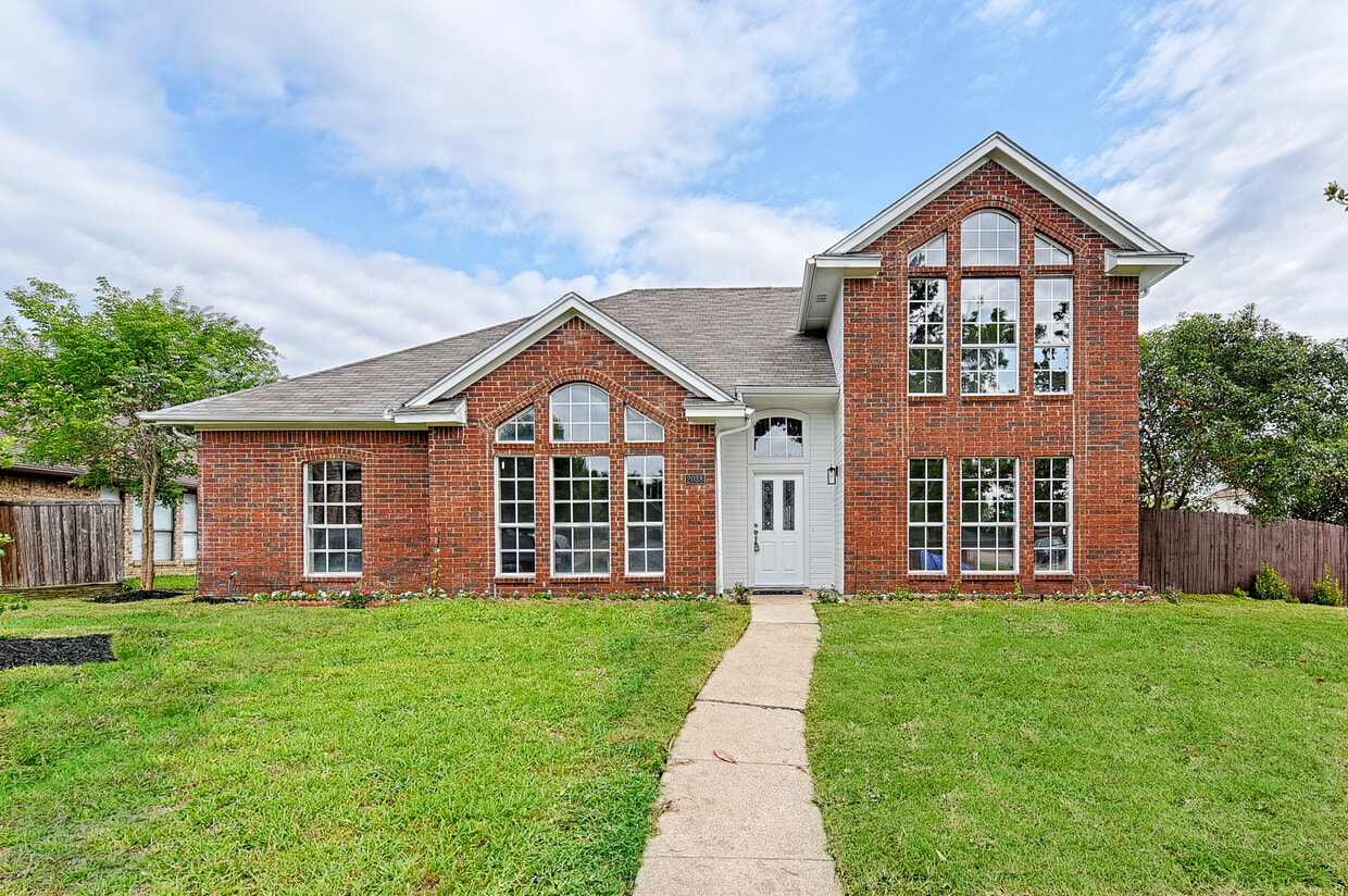 Primary Photo - 2038 Biscayne Dr
