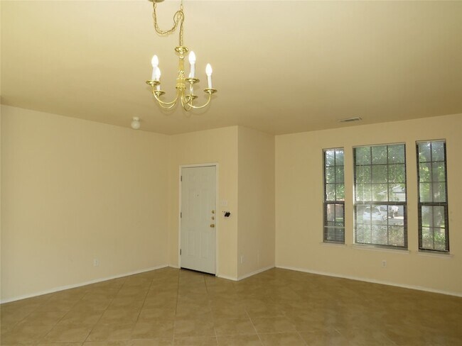 Foto del edificio - 2821 Hilcroft Ave