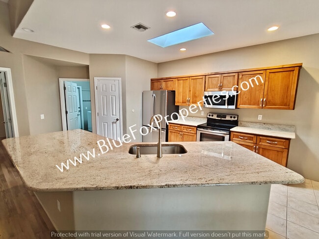 Building Photo - 12628 N Running Coyote Dr