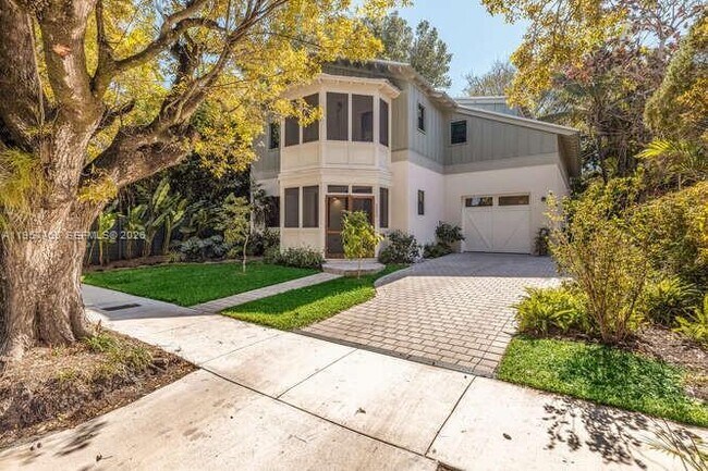 Foto del edificio - 2330 Overbrook St