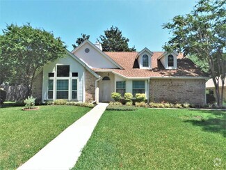 Building Photo - 1539 Pickwick Ln