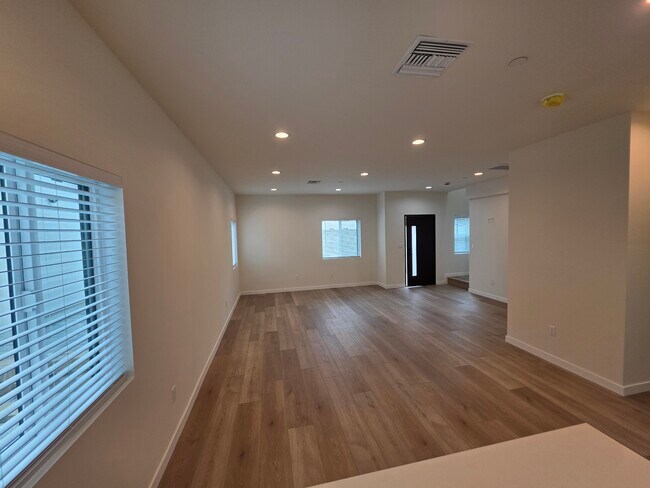 Building Photo - 6746 Ben Ave