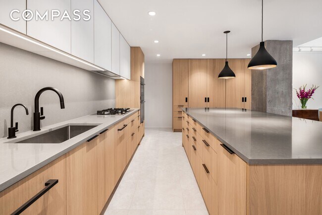 Foto del edificio - 404 E 76th St