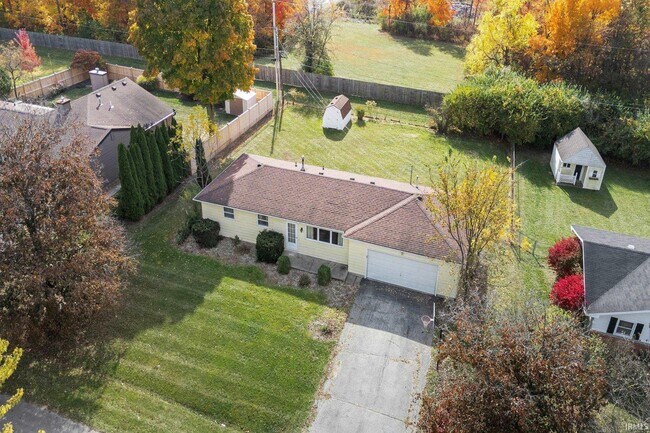 Foto del edificio - 2221 Graham Dr