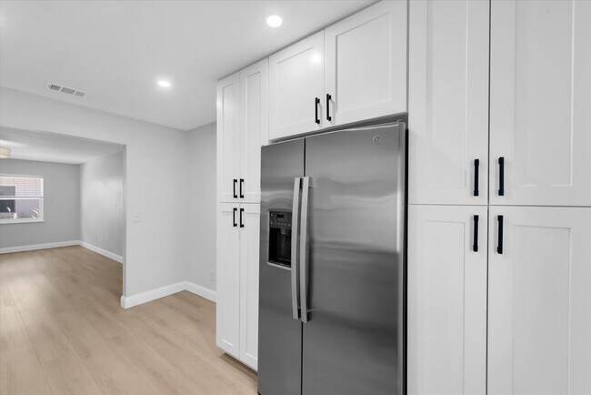 Foto del edificio - 3009 W Binnicker Ave