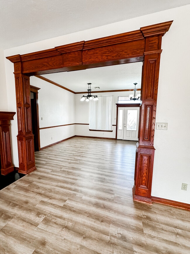 Building Photo - 1502 SW 70th St