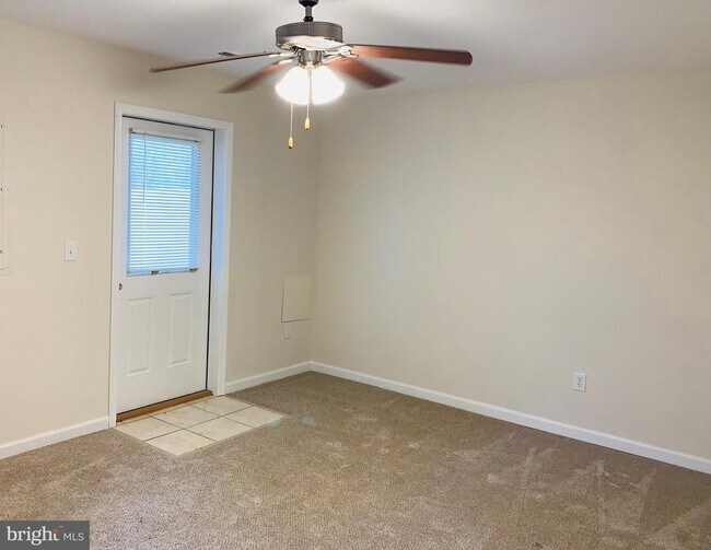 Building Photo - 206 Bell Tower Ct