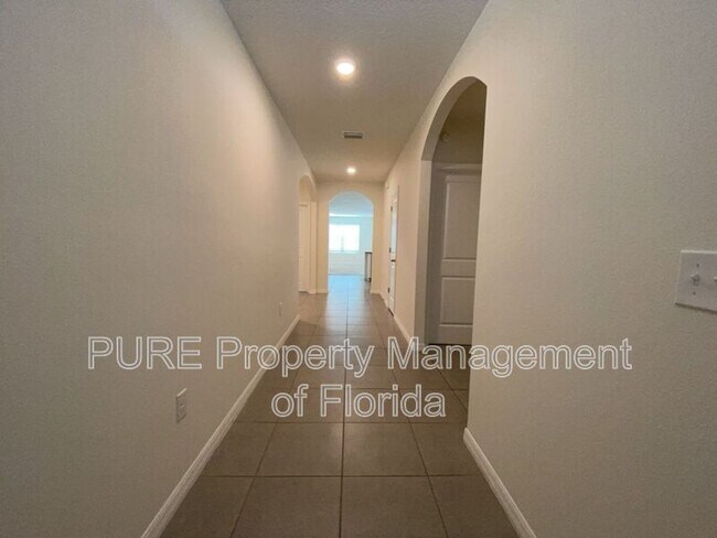 Foto del edificio - 4950 NE 15th Pl