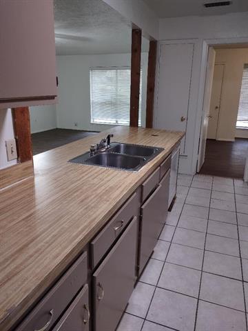 Building Photo - 1508 Birmingham Dr