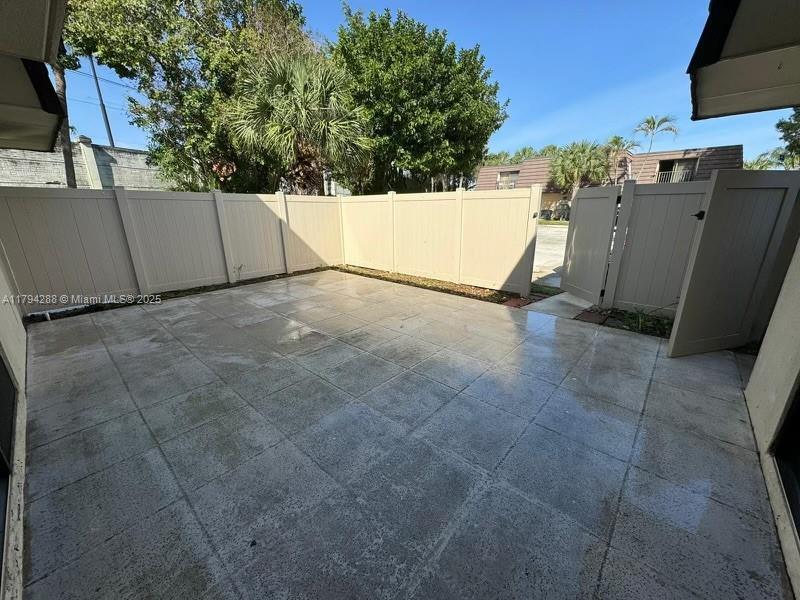 Primary Photo - 7409 74th Way
