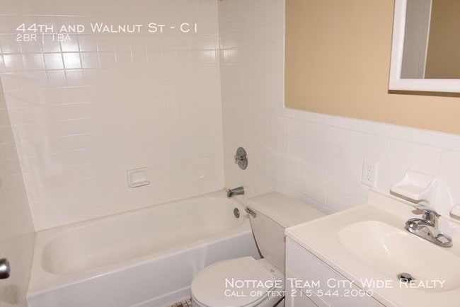 Building Photo - 4333 Spruce St
