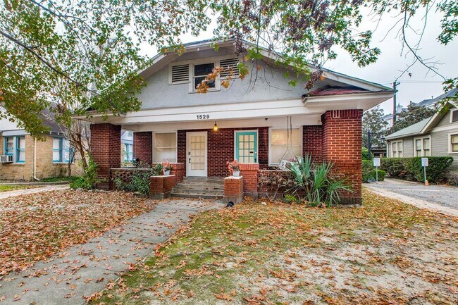 Building Photo - 1529 Heights Blvd