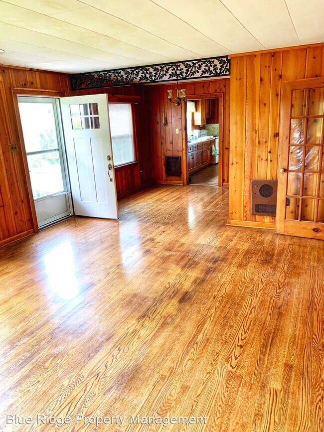 Building Photo - 3 br, 2 bath House - 876 White Top Road