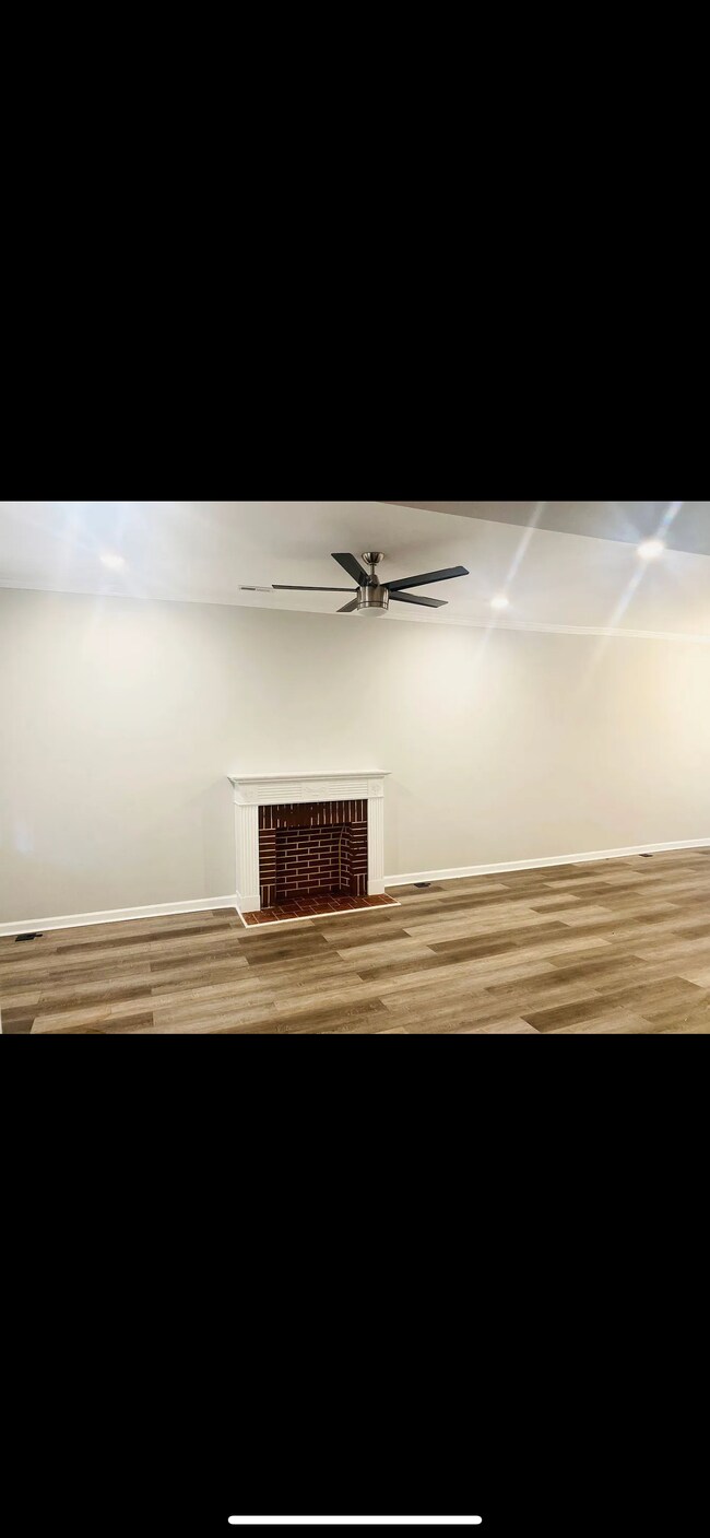Foto del edificio - 2321 Bryant Ave