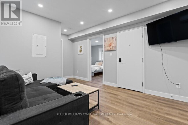 Photo du bâtiment - 1 - 164-168 PICTON STREET E