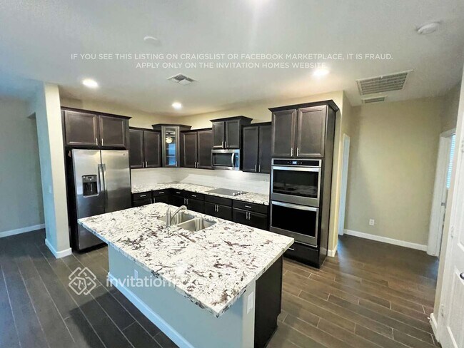 Building Photo - 17917 W Tina Ln