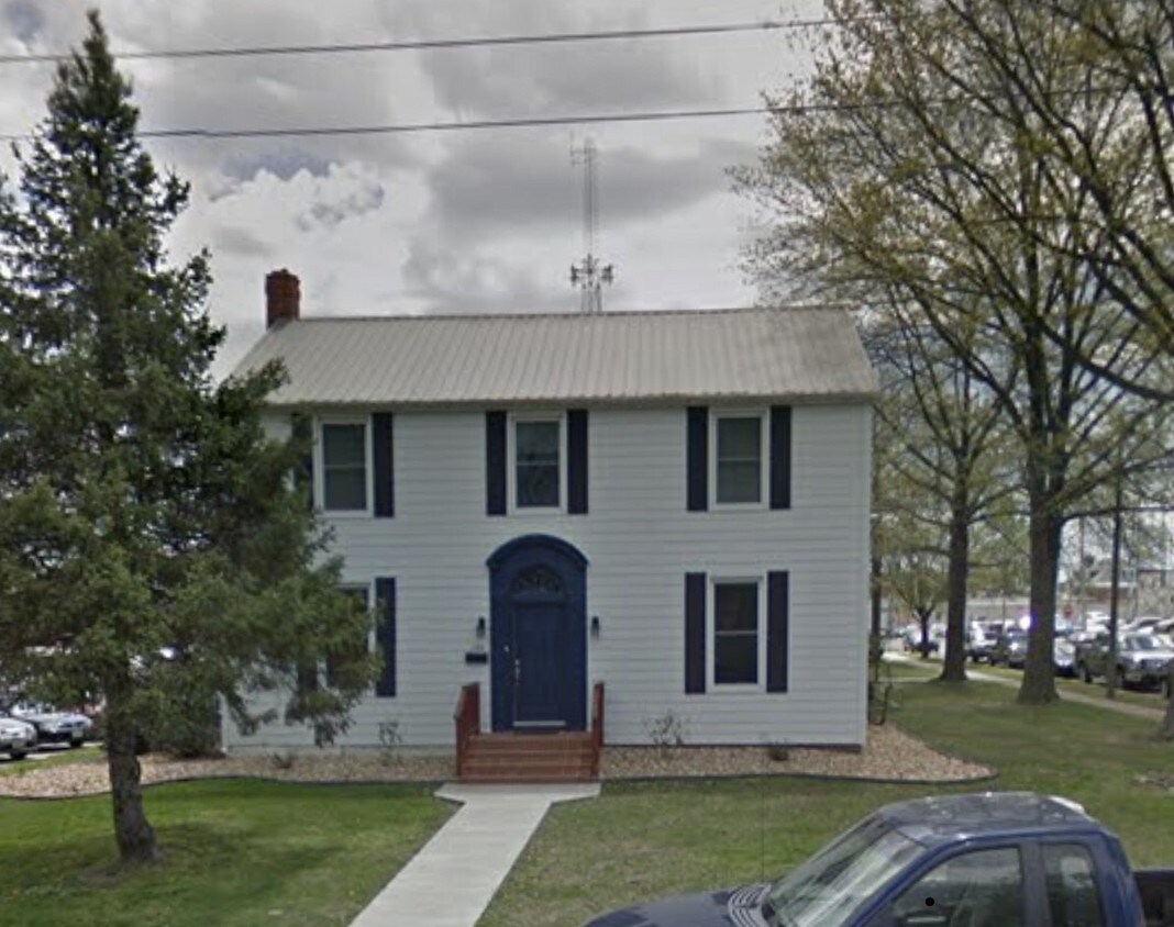 100 E 12th St, Rolla, MO 65401 House Rental in Rolla, MO