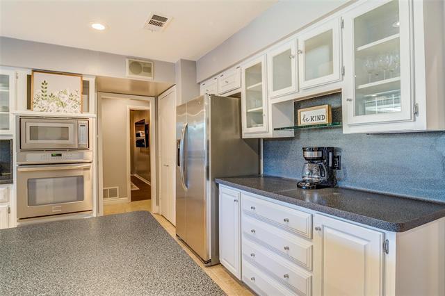 Foto del edificio - 6009 Black Berry Ln