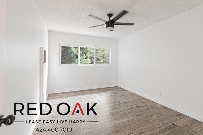 Building Photo - 3401 Club Dr