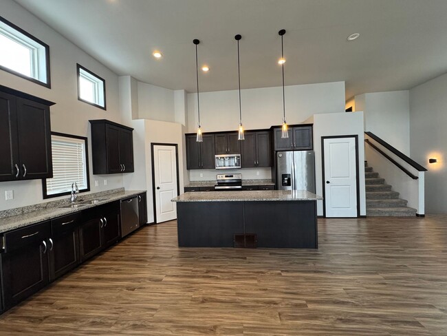 Foto del edificio - 4-bedroom, 3-bathroom West Fargo Single-Fa...