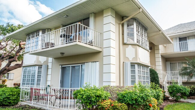 Building Photo - 1299 S Ocean Blvd