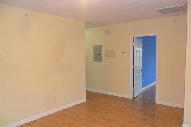 Foto del edificio - 848 Waverly St