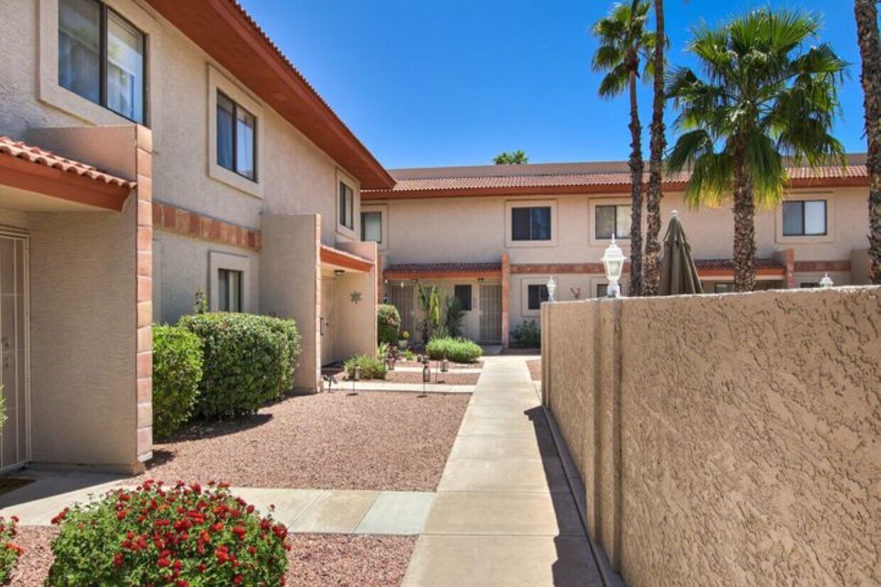 Primary Photo - 12619 N La Montana Dr