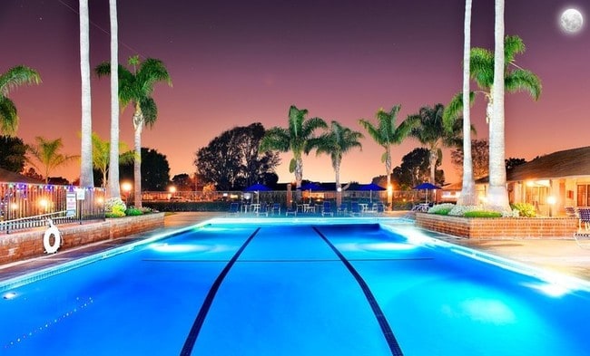 Building Photo - 8605 Solano Cir