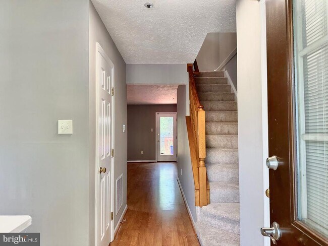 Building Photo - 20527 Lowfield Dr