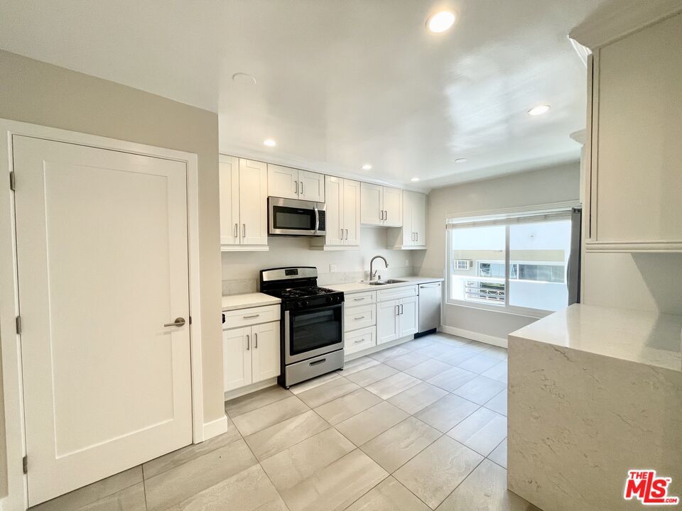 Foto principal - 1037 S Shenandoah St