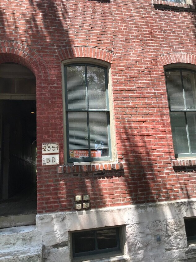 Primary Photo - 2351 S 10th St