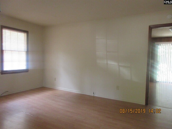 Building Photo - 928 Aaron Dr