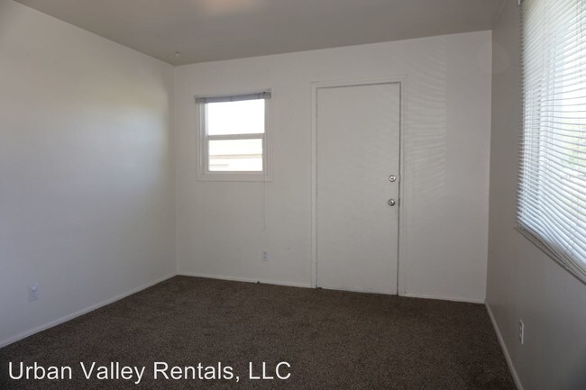 Building Photo - 1012 E Atkin Ave
